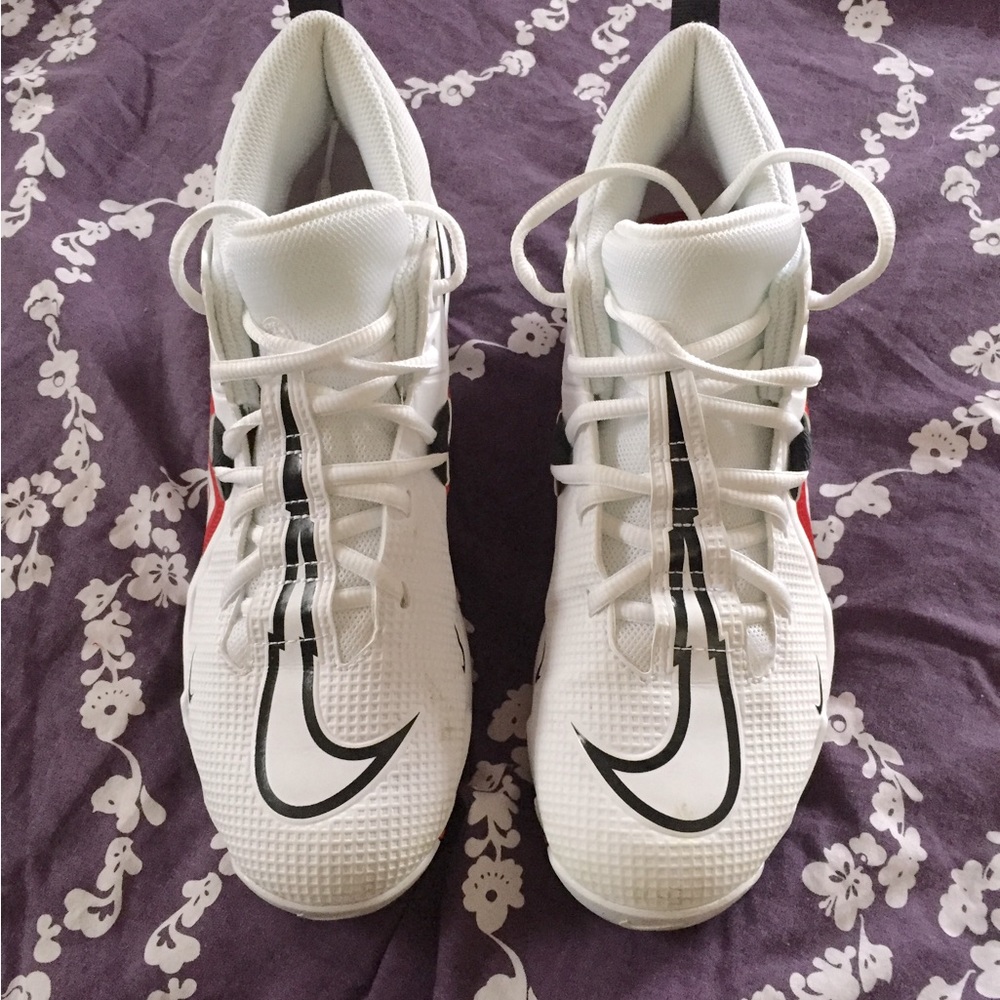 Nike Alpha Menace 3 Shark cleats
Men’s Size 8
Tried on once / brand new